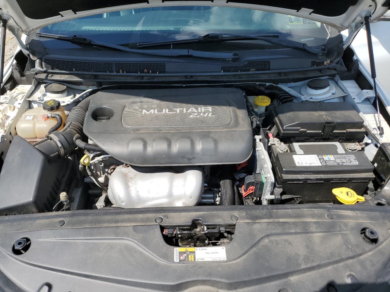 1C3CCCAB2FN664323 2015 Chrysler 200 Limited