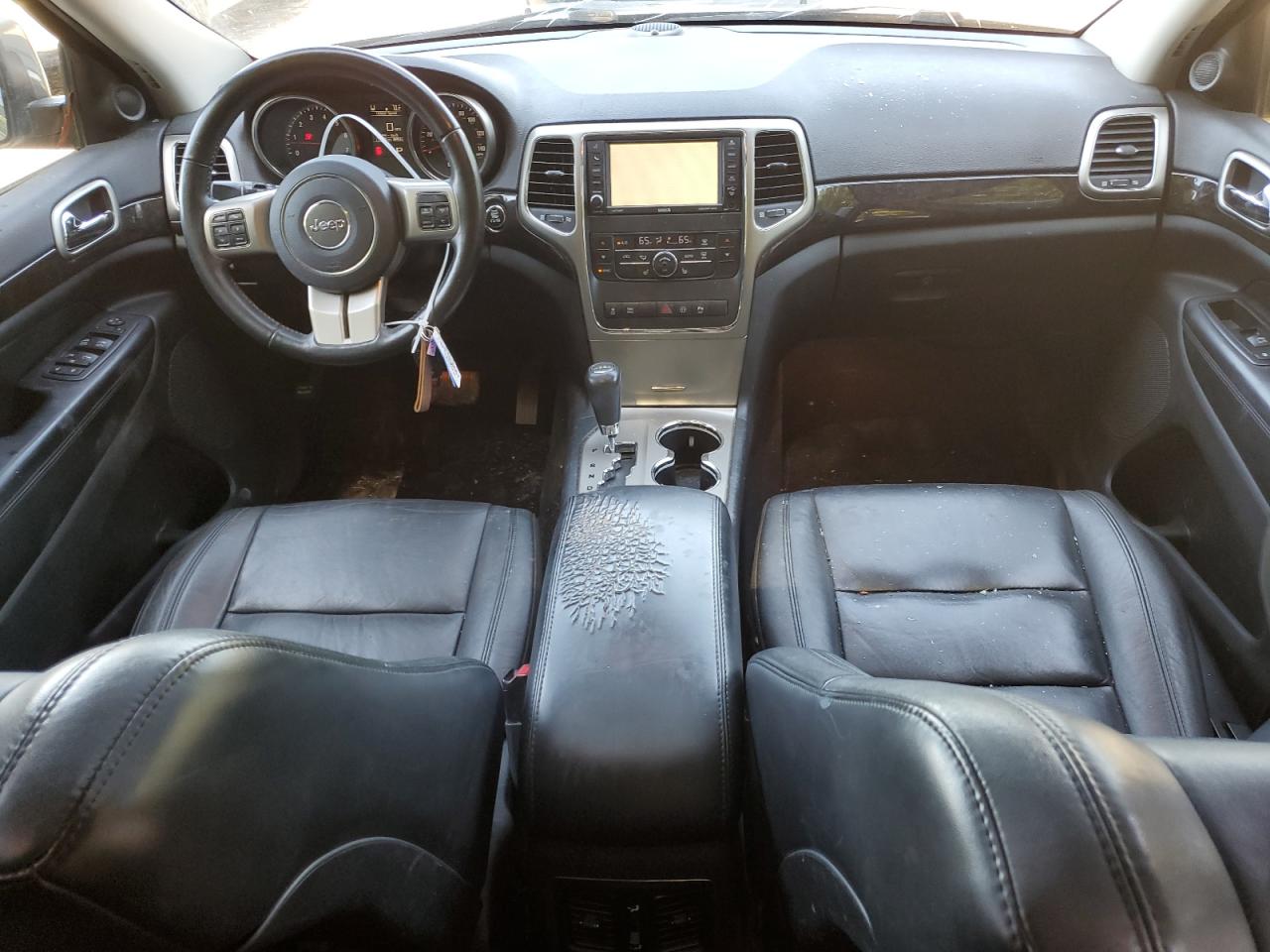 1C4RJEAT6CC153821 2012 Jeep Grand Cherokee Laredo