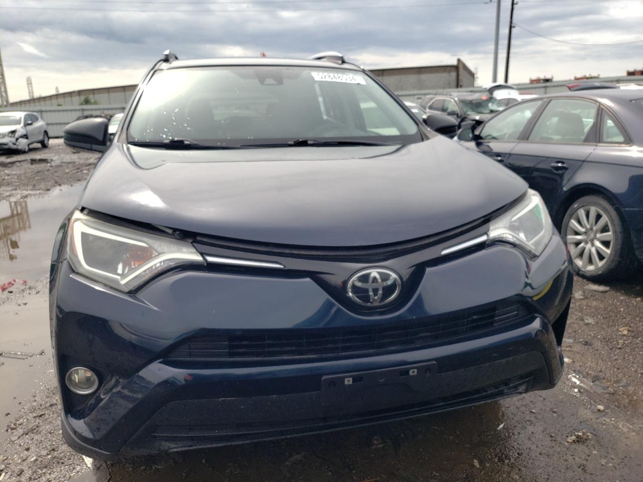 JTMBFREV0HJ716080 2017 Toyota Rav4 Le