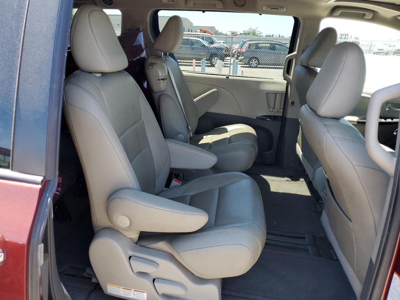 5TDYK3DC4FS647512 2015 Toyota Sienna Xle