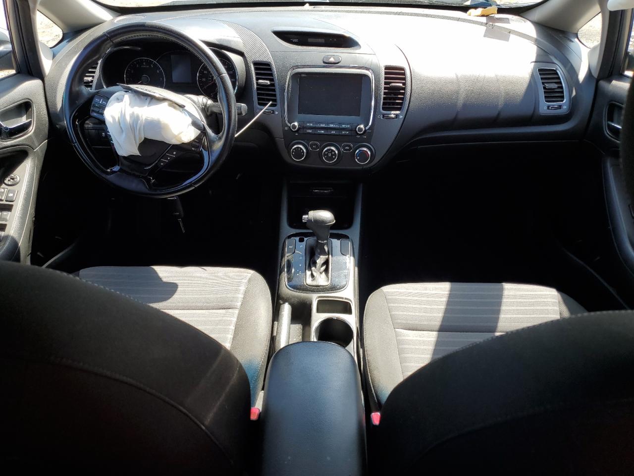 3KPFL4A70JE249816 2018 Kia Forte Lx