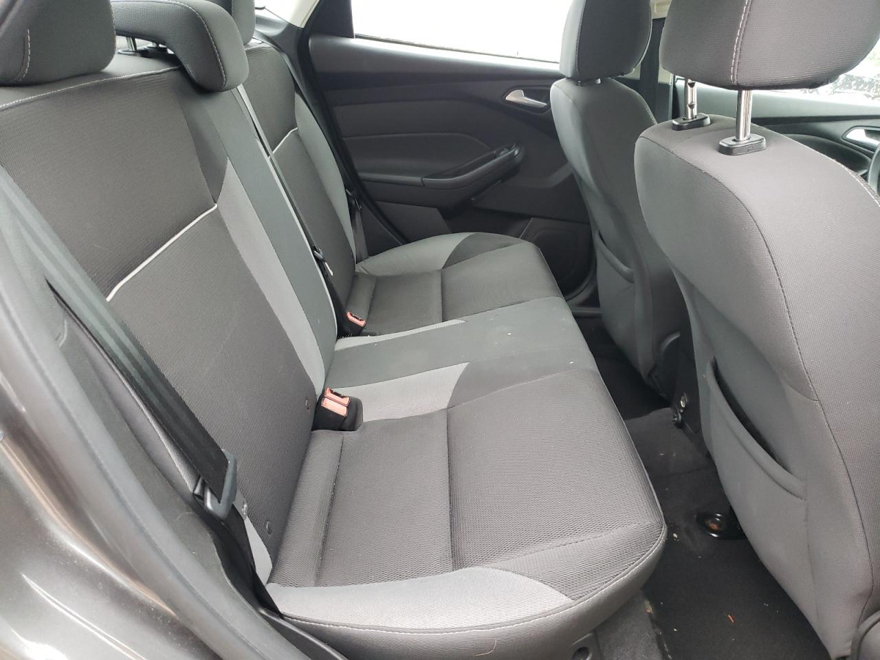 1FADP3F21EL207189 2014 Ford Focus Se