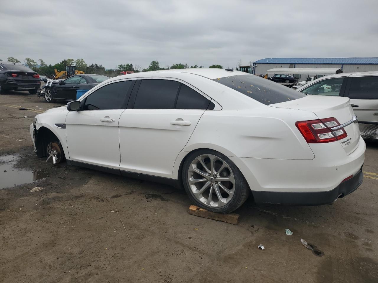 1FAHP2J89EG132502 2014 Ford Taurus Limited