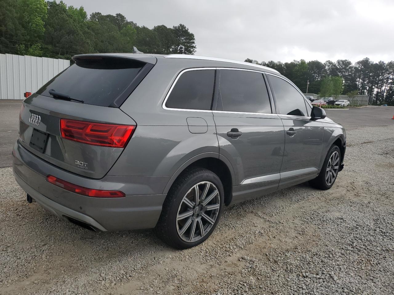 2017 Audi Q7 Premium Plus vin: WA1LAAF7XHD024454