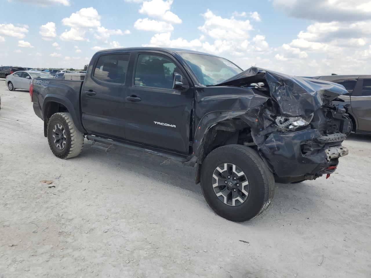 3TMCZ5AN4JM123194 2018 Toyota Tacoma Double Cab