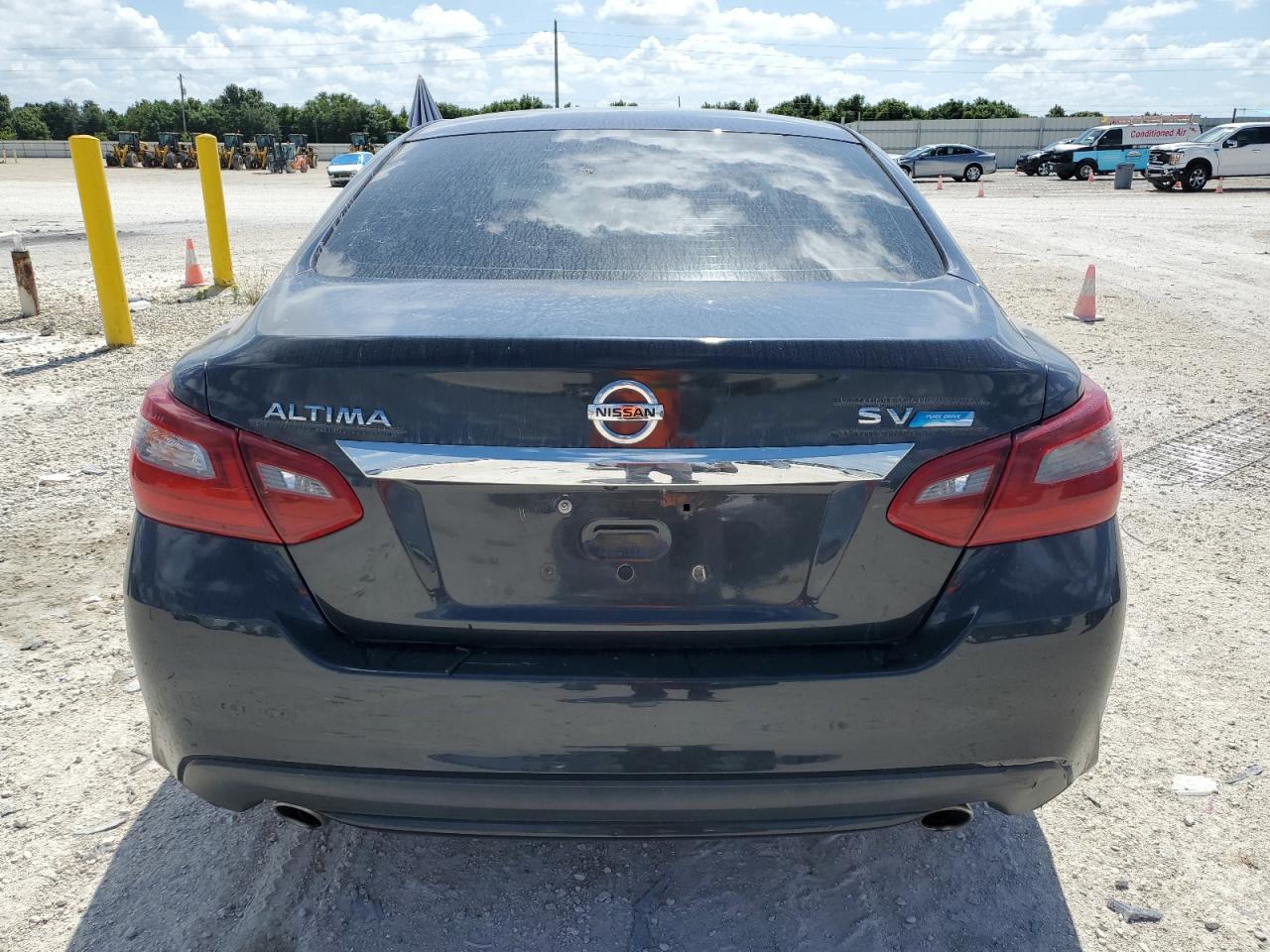 1N4AL3AP1JC238082 2018 Nissan Altima 2.5