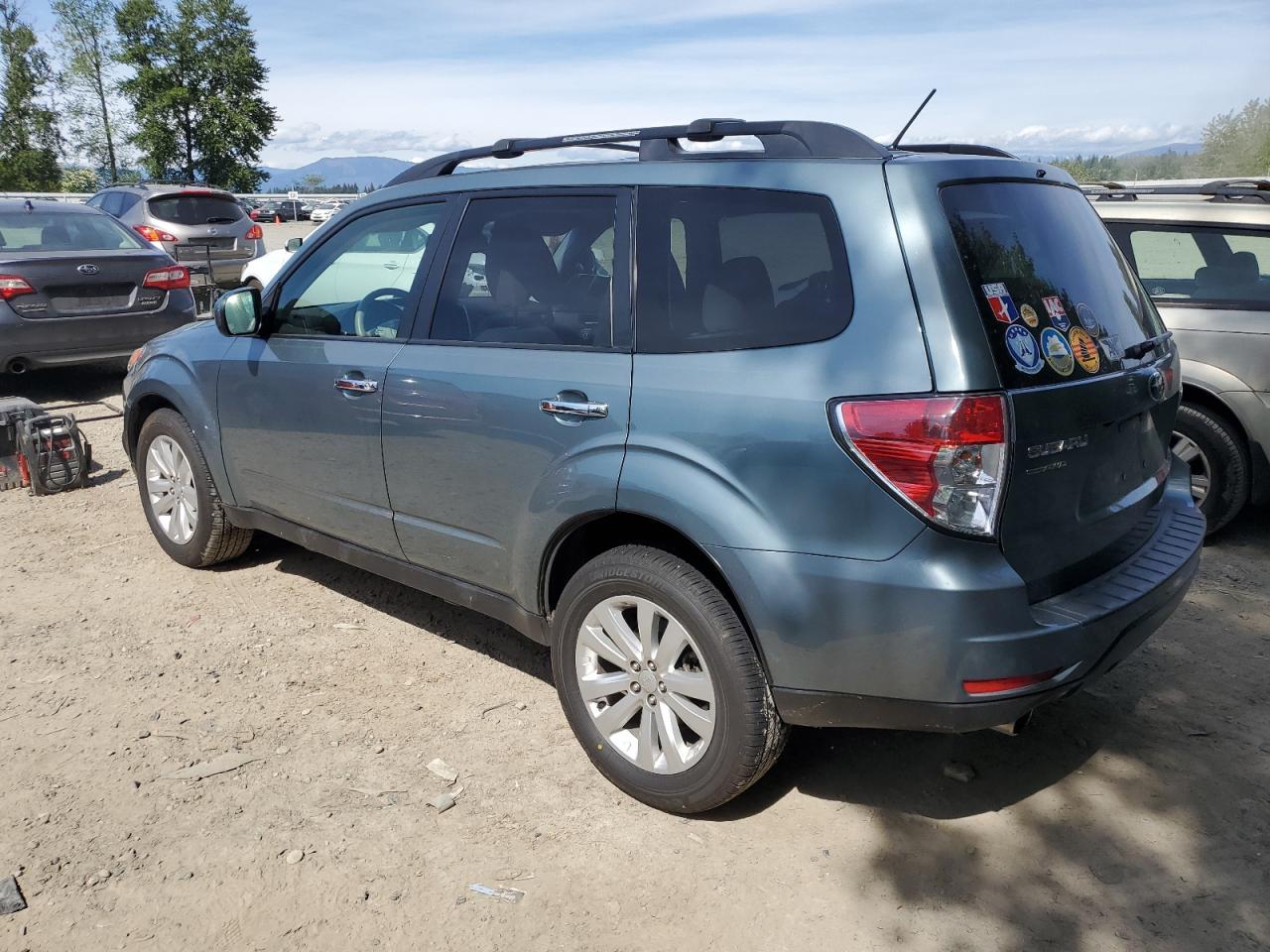 JF2SHAFC5CH452378 2012 Subaru Forester Limited