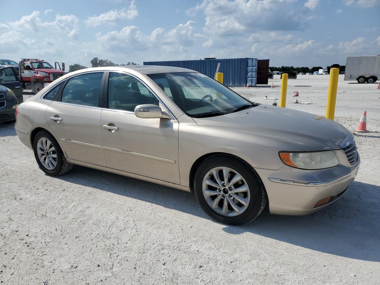 KMHFC46FX7A161752 2007 Hyundai Azera Se