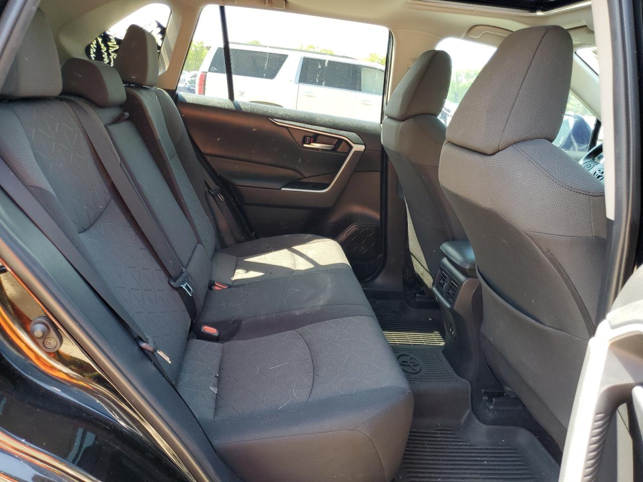 2T3P1RFV3MC167149 2021 Toyota Rav4 Xle