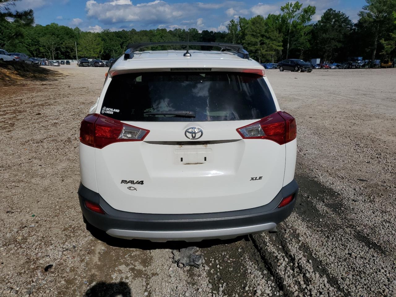 JTMWFREV8FJ058975 2015 Toyota Rav4 Xle