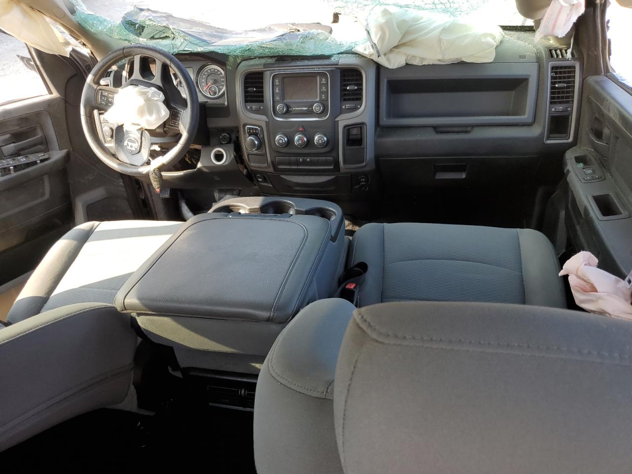 1C6RR6KG0JS224456 2018 Ram 1500 St