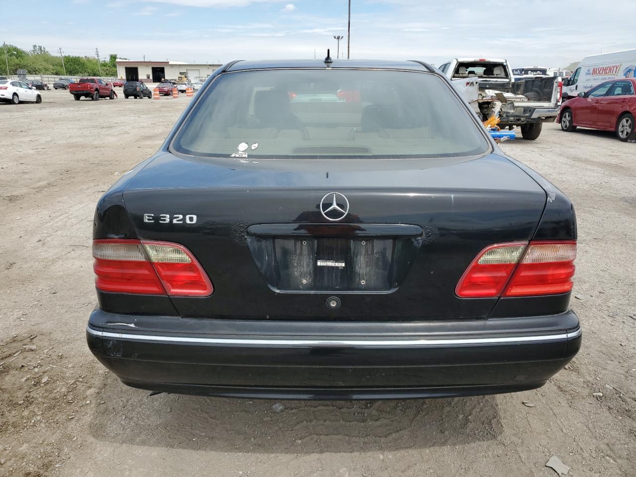 WDBJF65J7YB164724 2000 Mercedes-Benz E 320