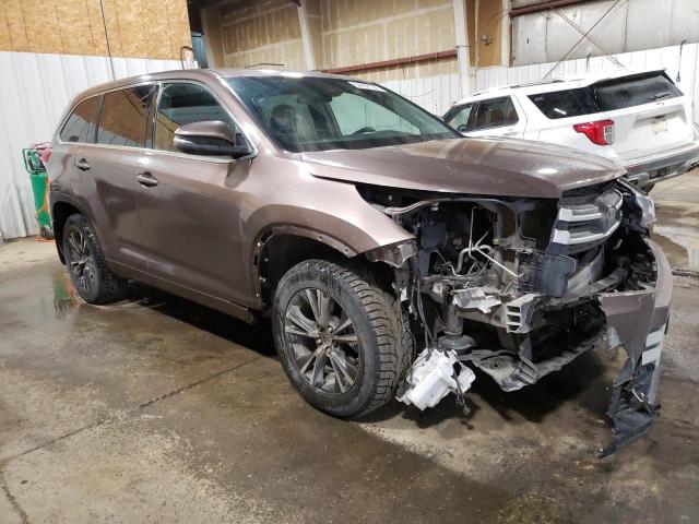 2018 Toyota Highlander Le VIN: 5TDBZRFH3JS864197 Lot: 54450194