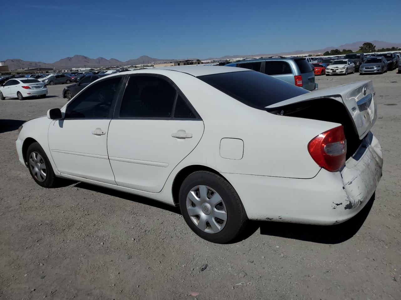 4T1BE32K74U268483 2004 Toyota Camry Le