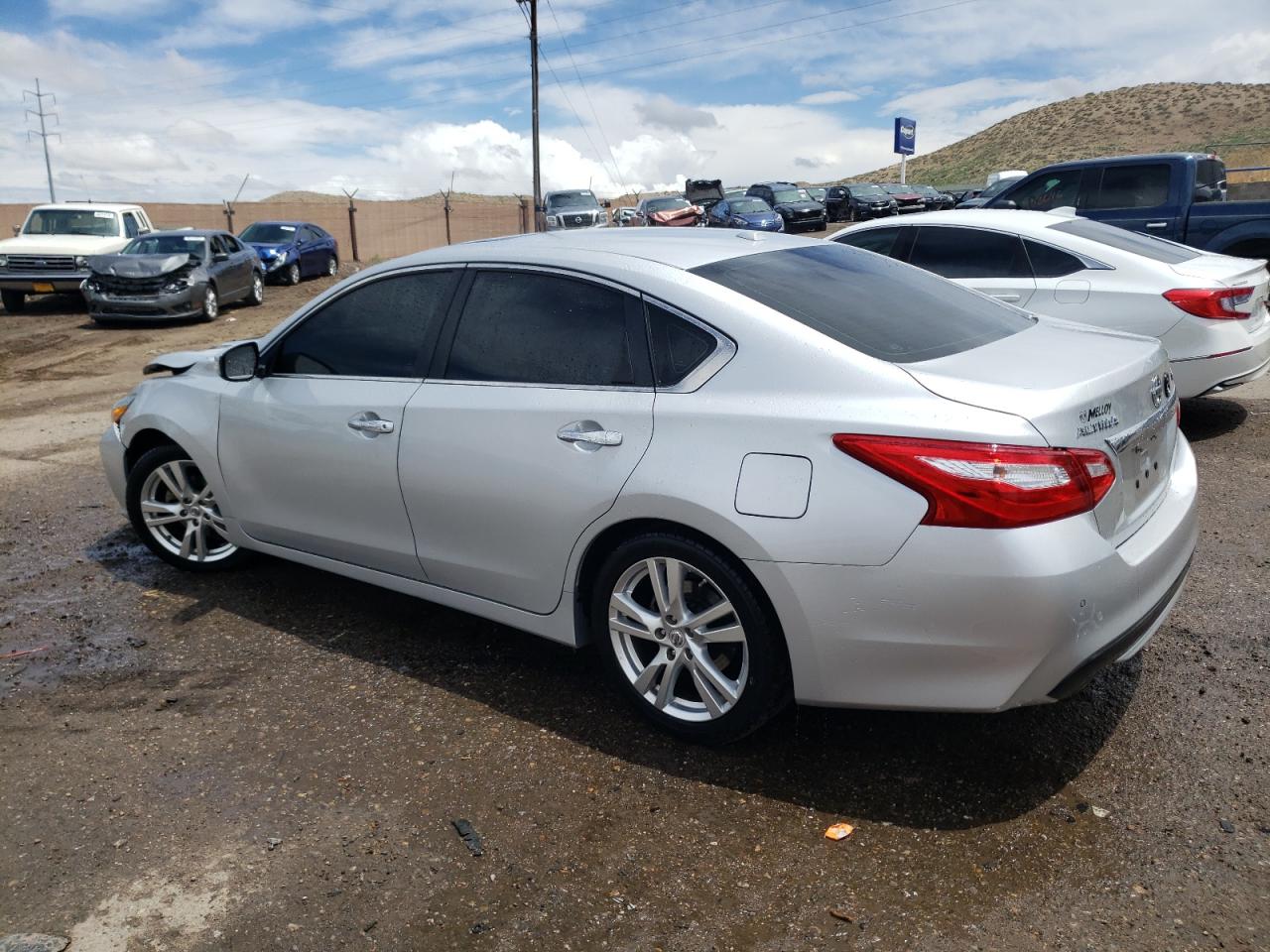 2017 Nissan Altima 3.5Sl vin: 1N4BL3AP2HC210807