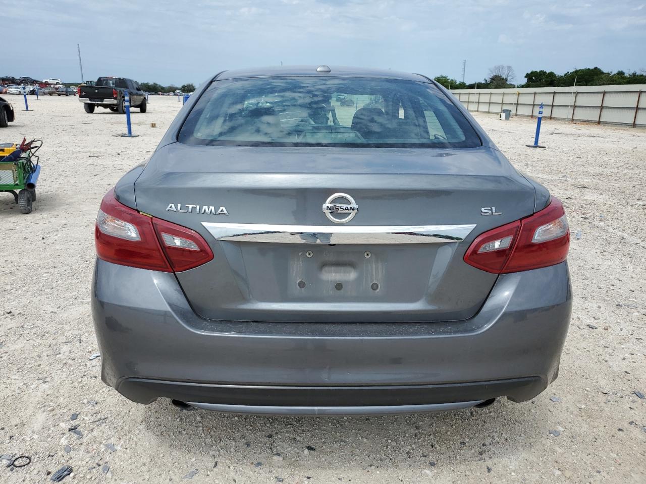 2018 Nissan Altima 2.5 vin: 1N4AL3AP6JC120481