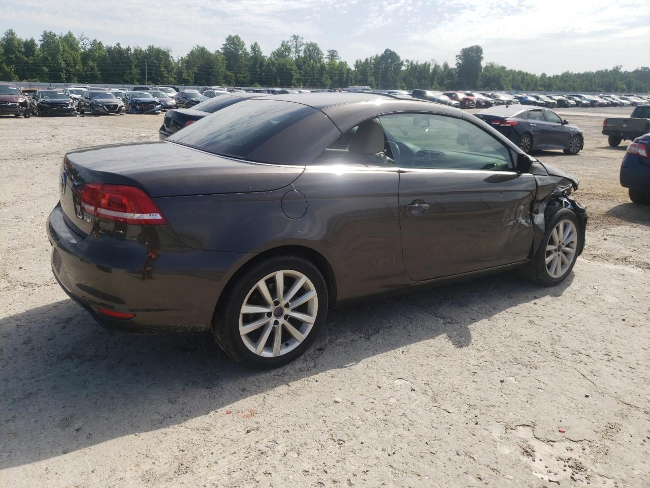 WVWBW8AH2FV005688 2015 Volkswagen Eos Komfort