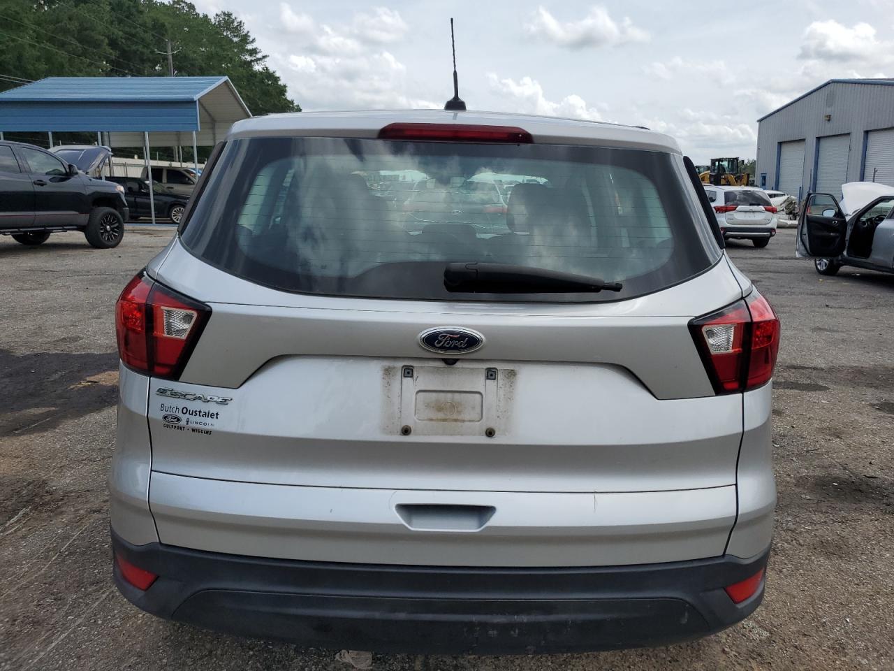 2019 Ford Escape S vin: 1FMCU0F79KUA89001