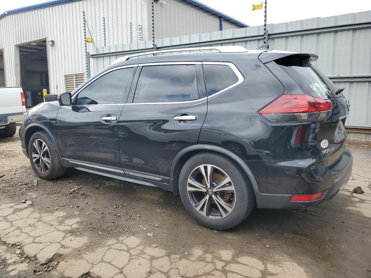 JN8AT2MT2JW461084 2018 Nissan Rogue S