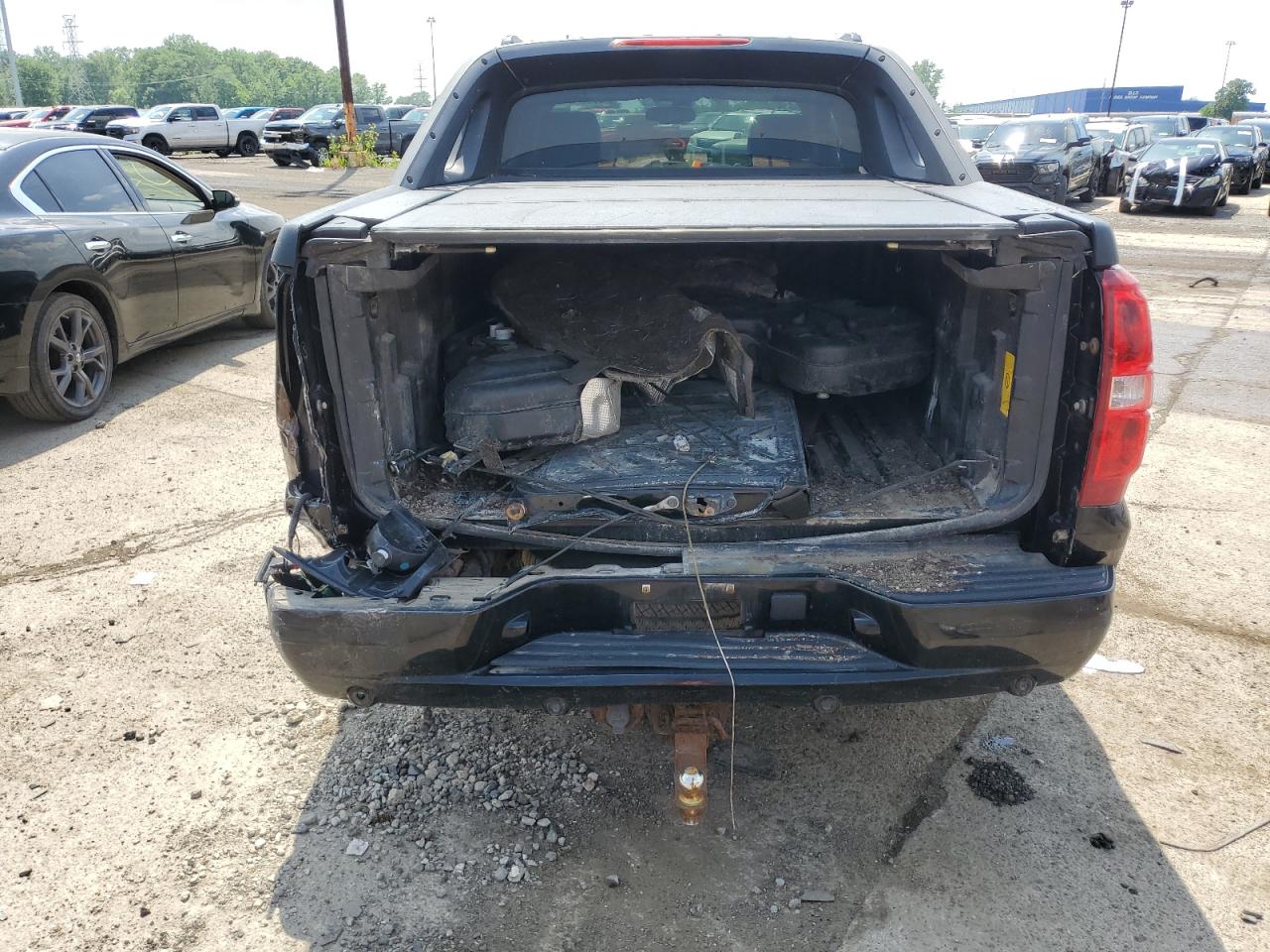 3GNFK12318G305443 2008 Chevrolet Avalanche K1500