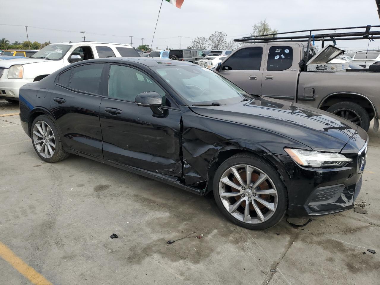 7JRA22TK4KG003440 2019 Volvo S60 T6 Momentum