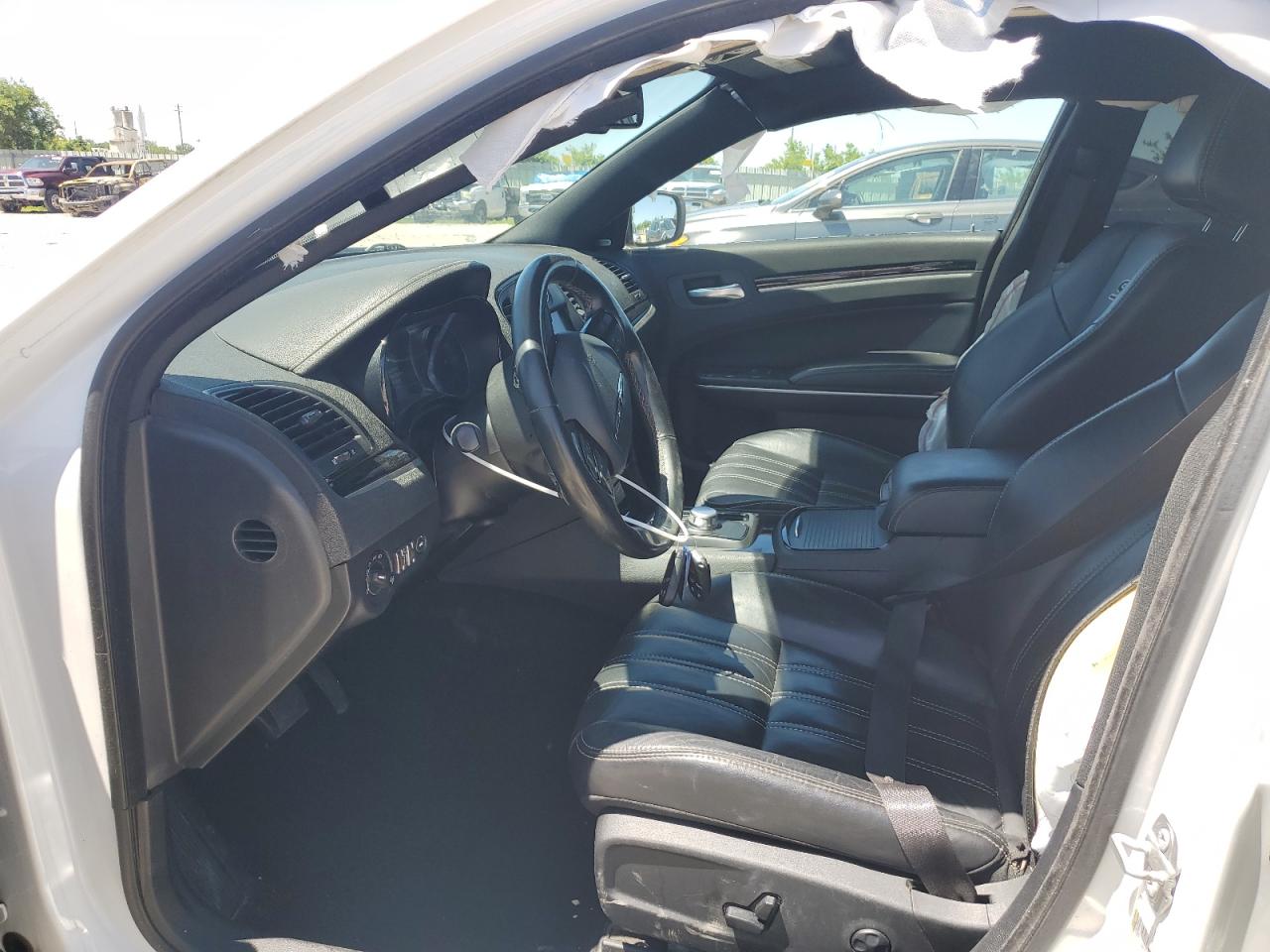 2C3CCAGG0KH573447 2019 Chrysler 300 S