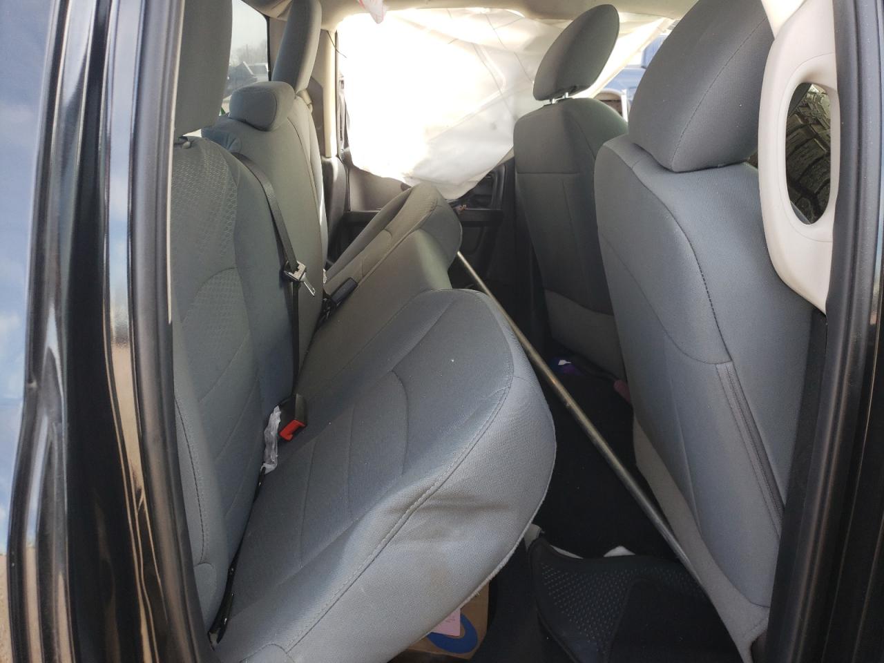 1C6RR7FT5JS179270 2018 Ram 1500 St