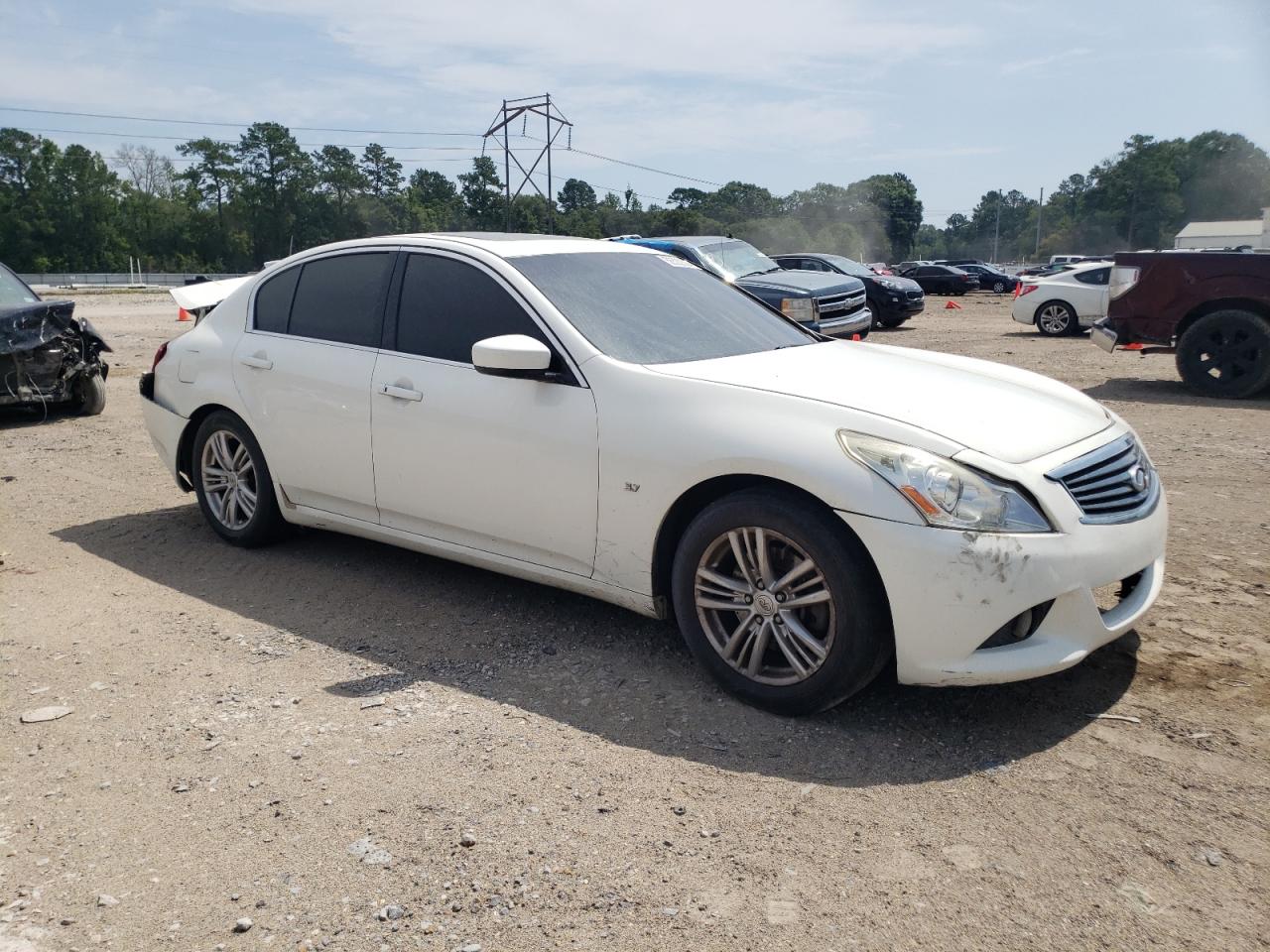 JN1CV6AP6FM501945 2015 Infiniti Q40