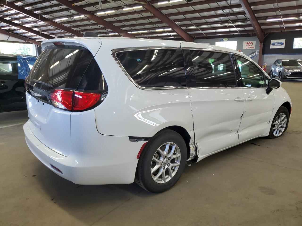 Lot #2571875593 2023 CHRYSLER VOYAGER LX