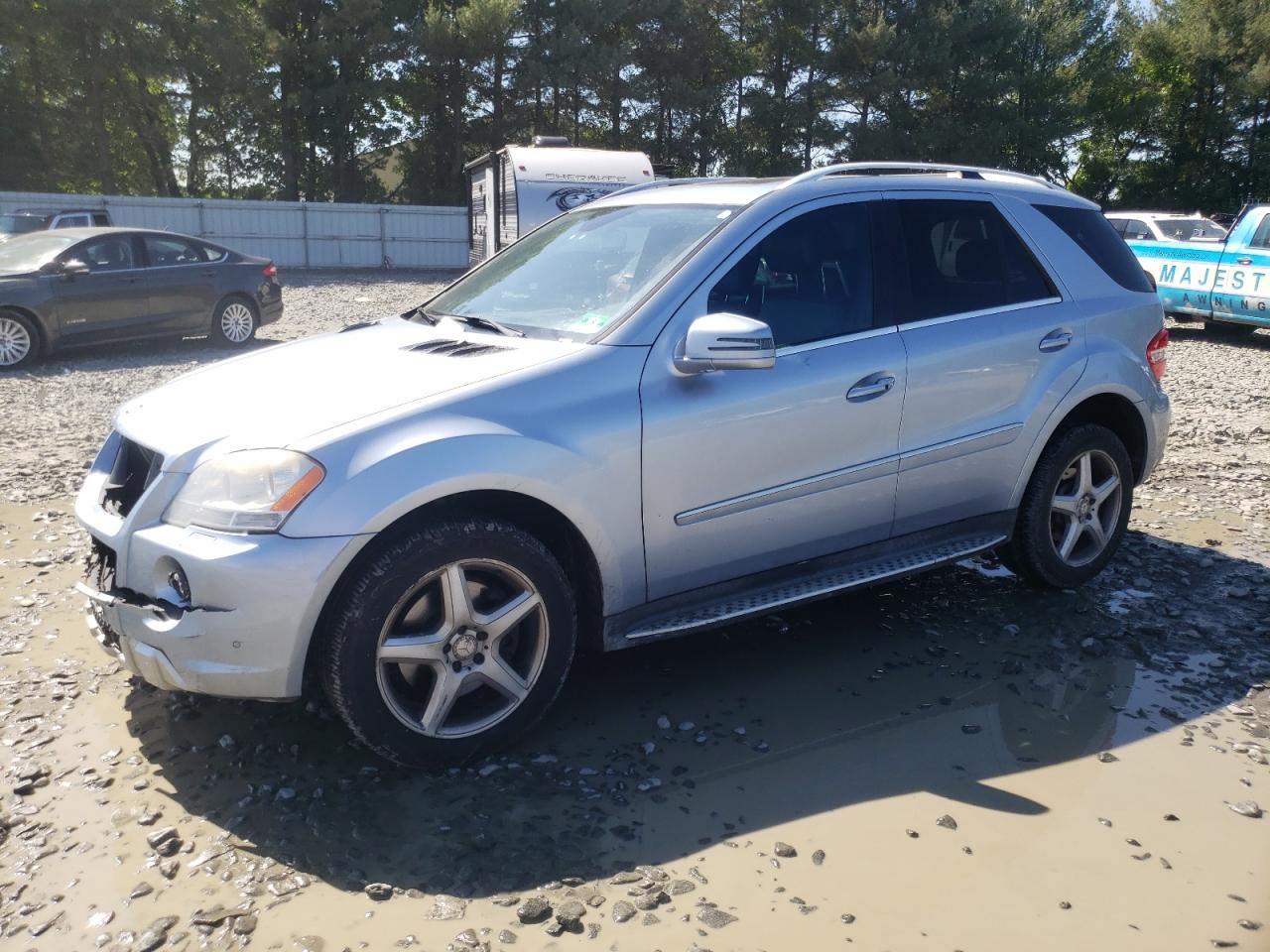 4JGBB7CB7BA625559 2011 Mercedes-Benz Ml 550 4Matic