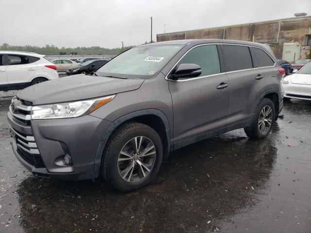 VIN 5TDBZRFH4KS722684 2019 Toyota Highlander, LE no.1