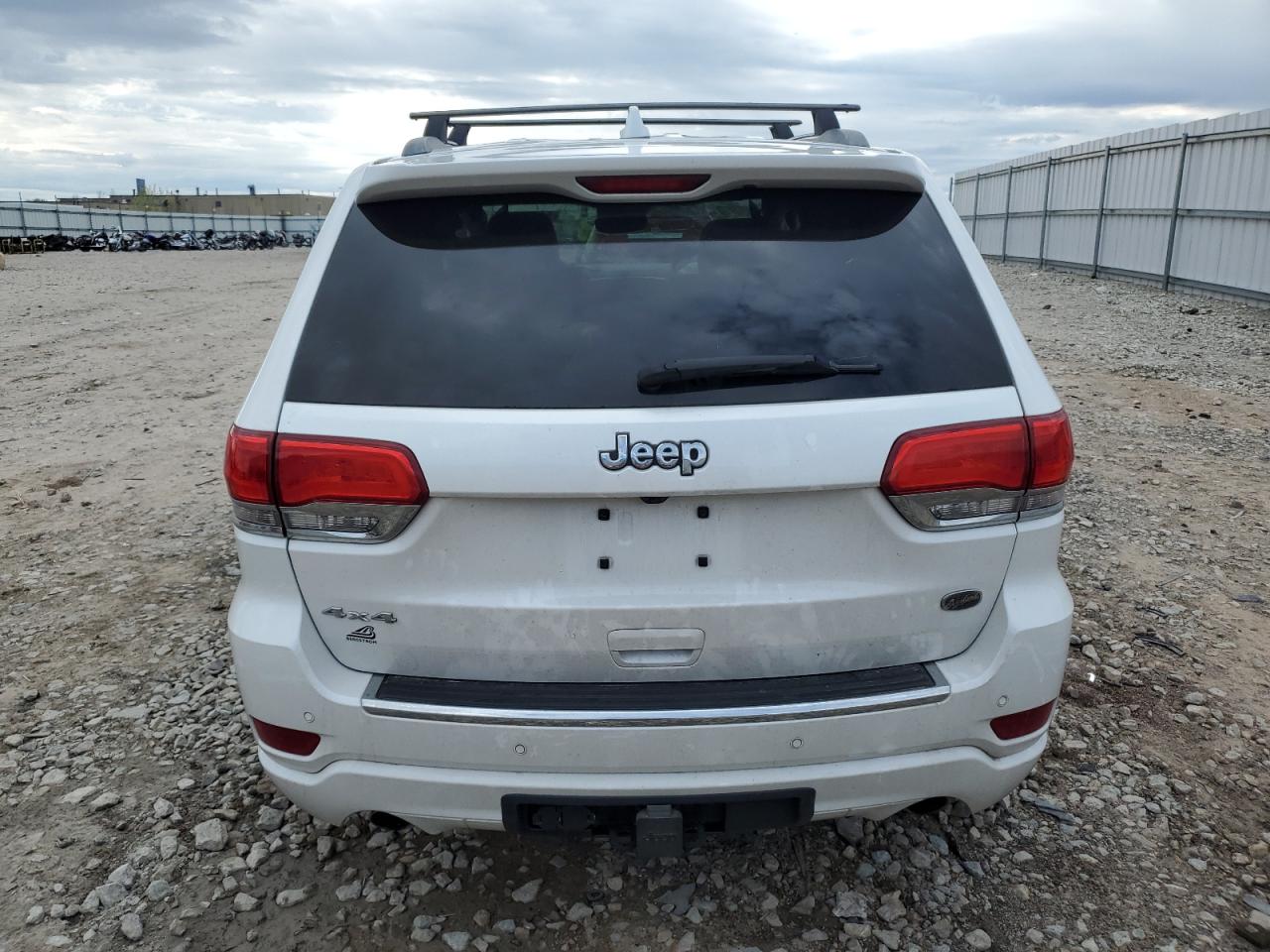 1C4RJFCG5JC257624 2018 Jeep Grand Cherokee Overland