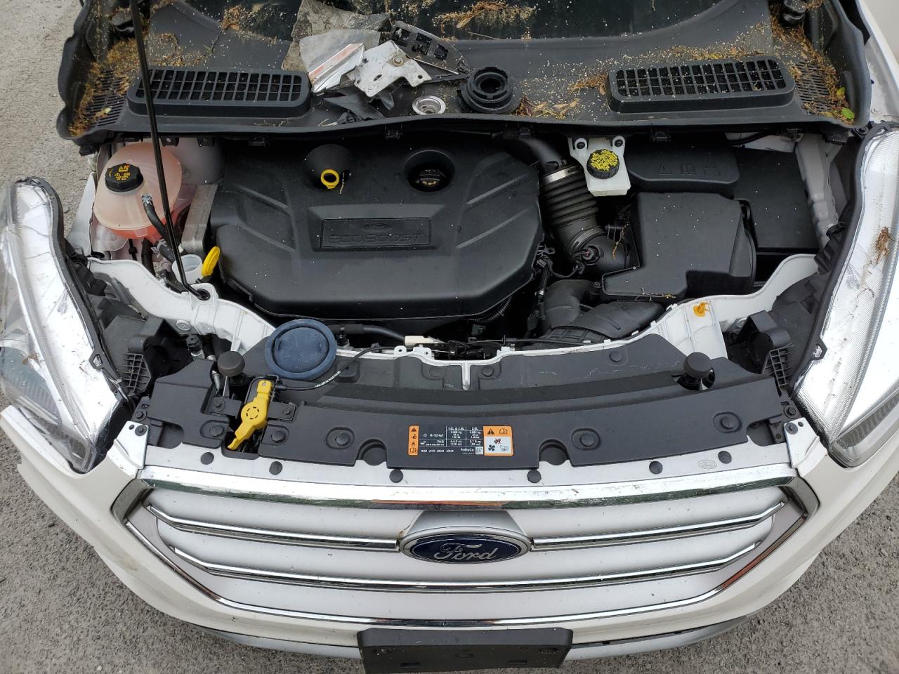 1FMCU9G94HUD47924 2017 Ford Escape Se