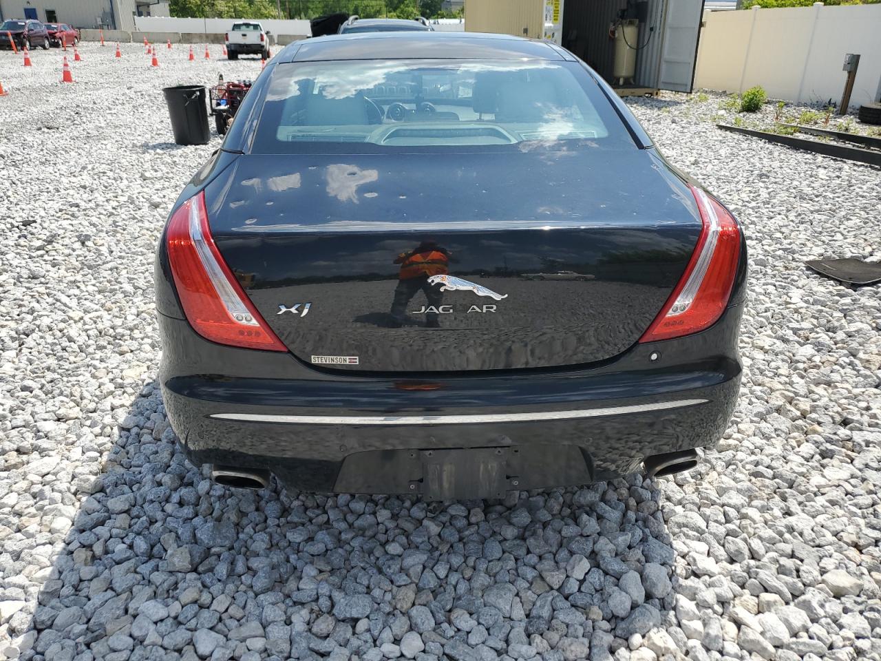 SAJWA1CB6CLV30617 2012 Jaguar Xj