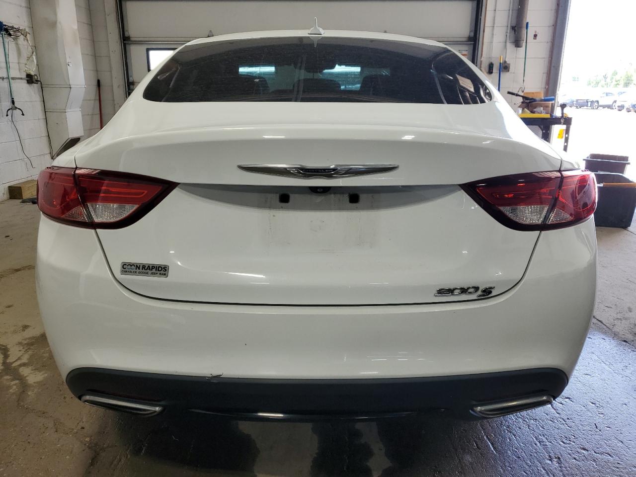 1C3CCCBG2FN672464 2015 Chrysler 200 S