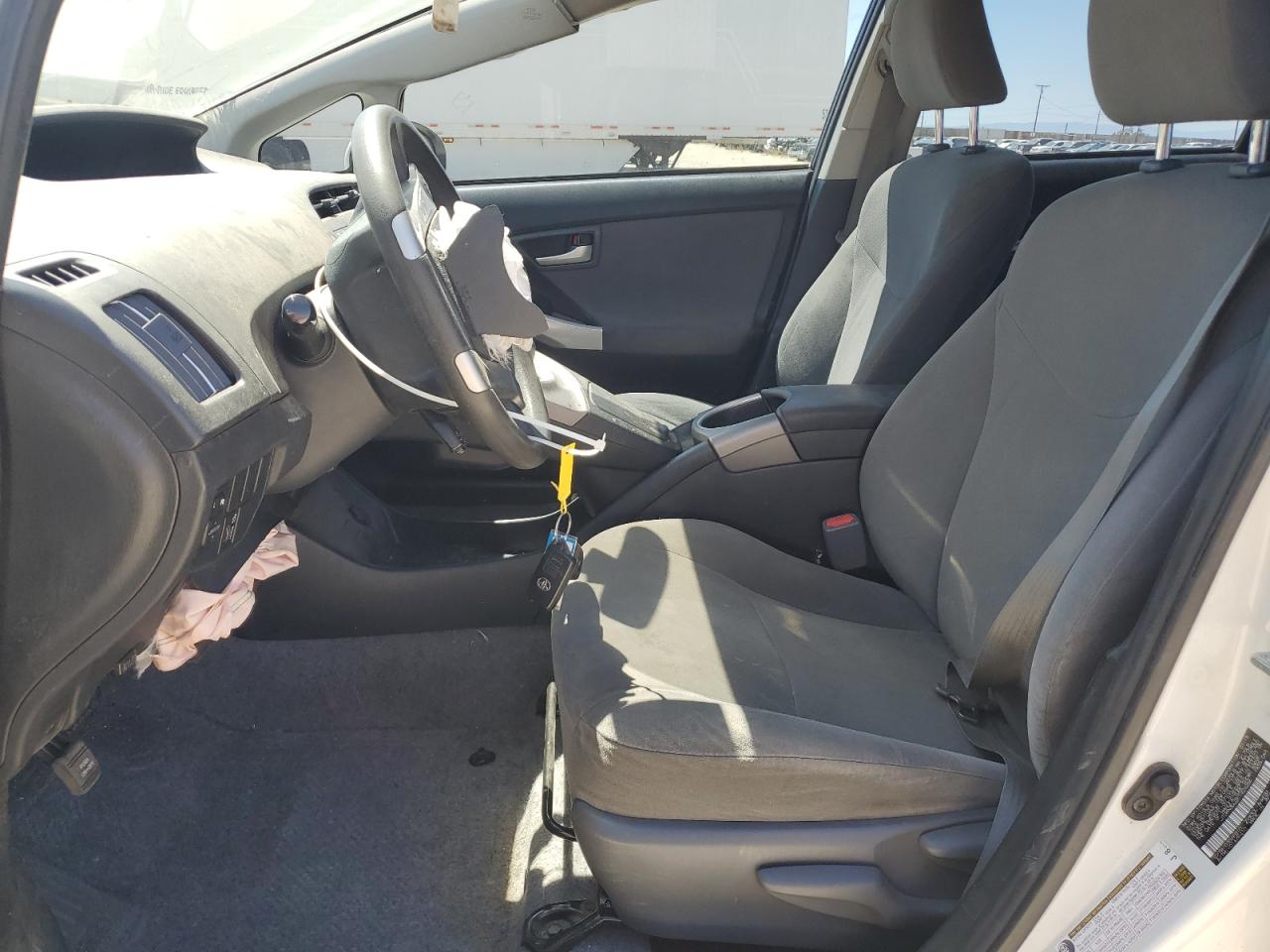 JTDKN3DU2F1924256 2015 Toyota Prius