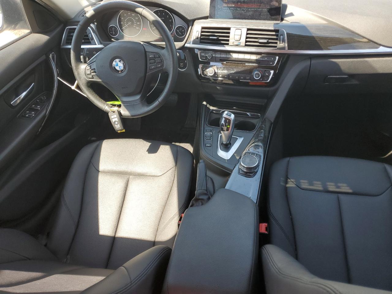 WBA8E1G33HNU18381 2017 BMW 320 I