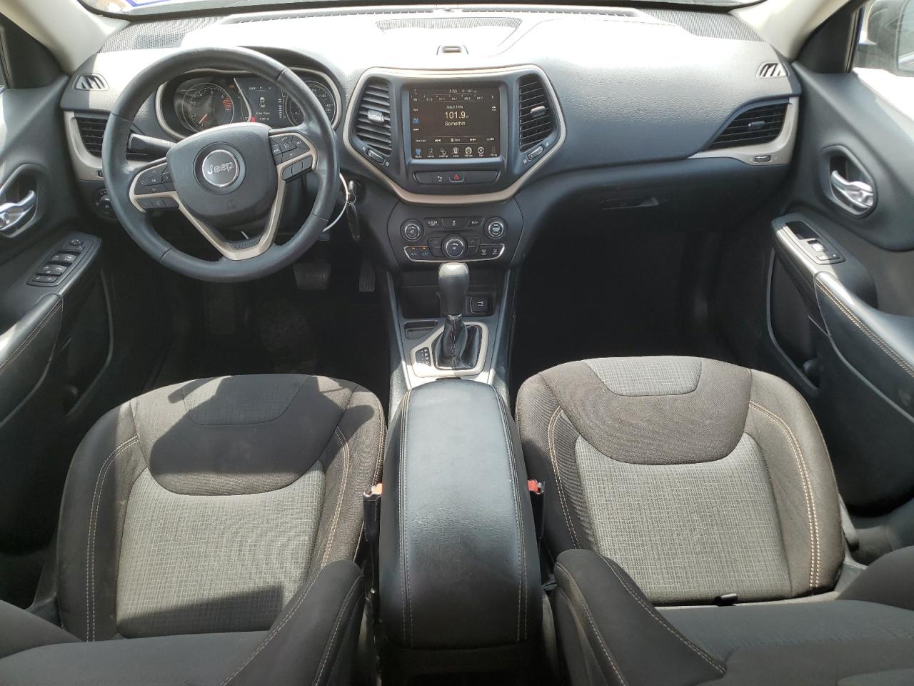 1C4PJLCB1GW222922 2016 Jeep Cherokee Latitude