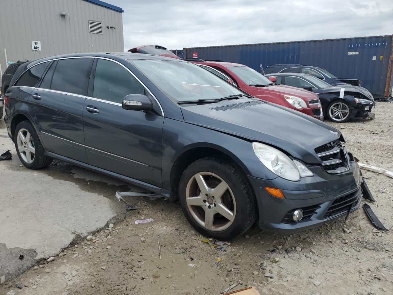 4JGCB6FE9AA107911 2010 Mercedes-Benz R 350 4Matic