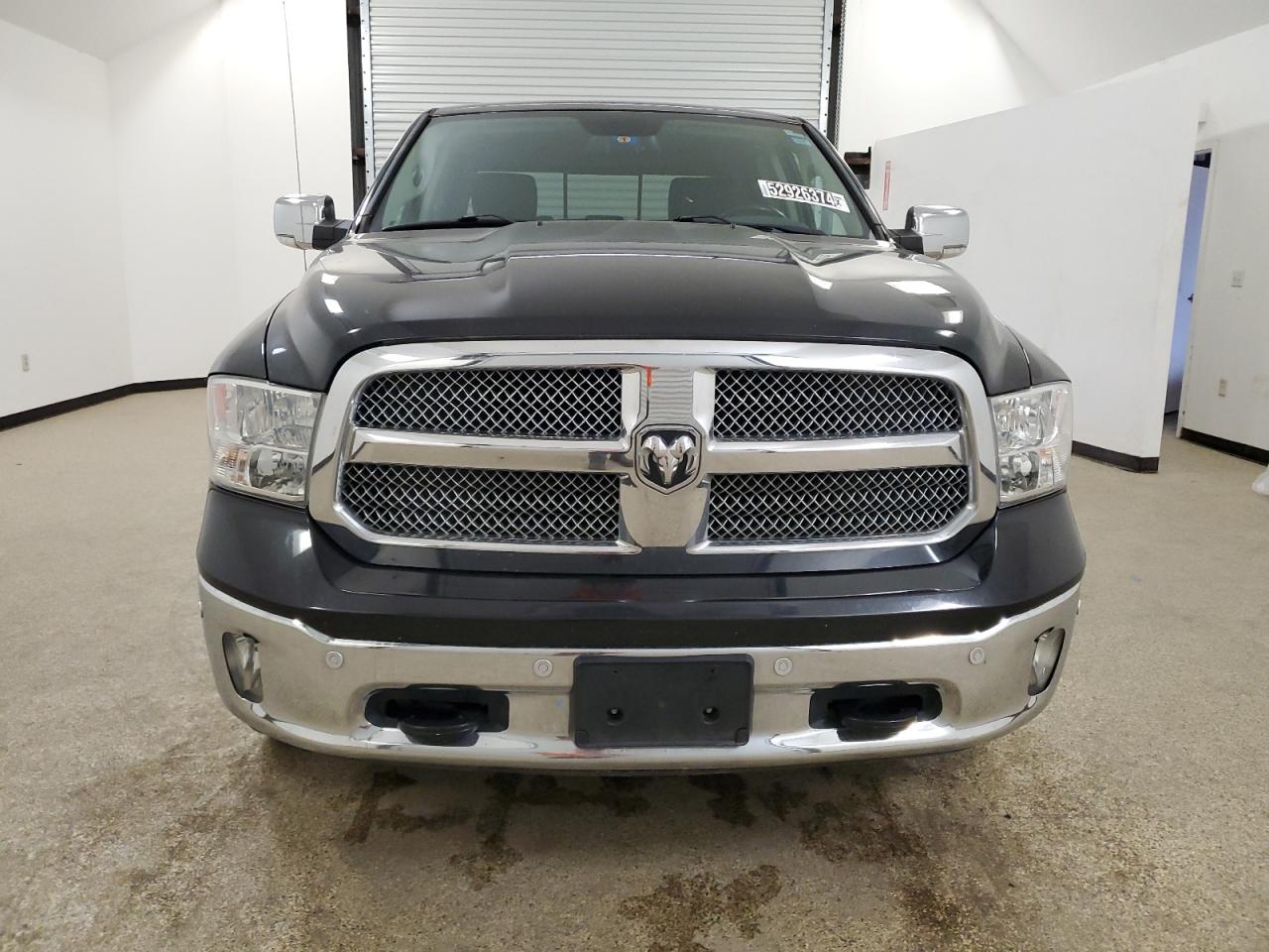 1C6RR6LT7HS695736 2017 Ram 1500 Slt