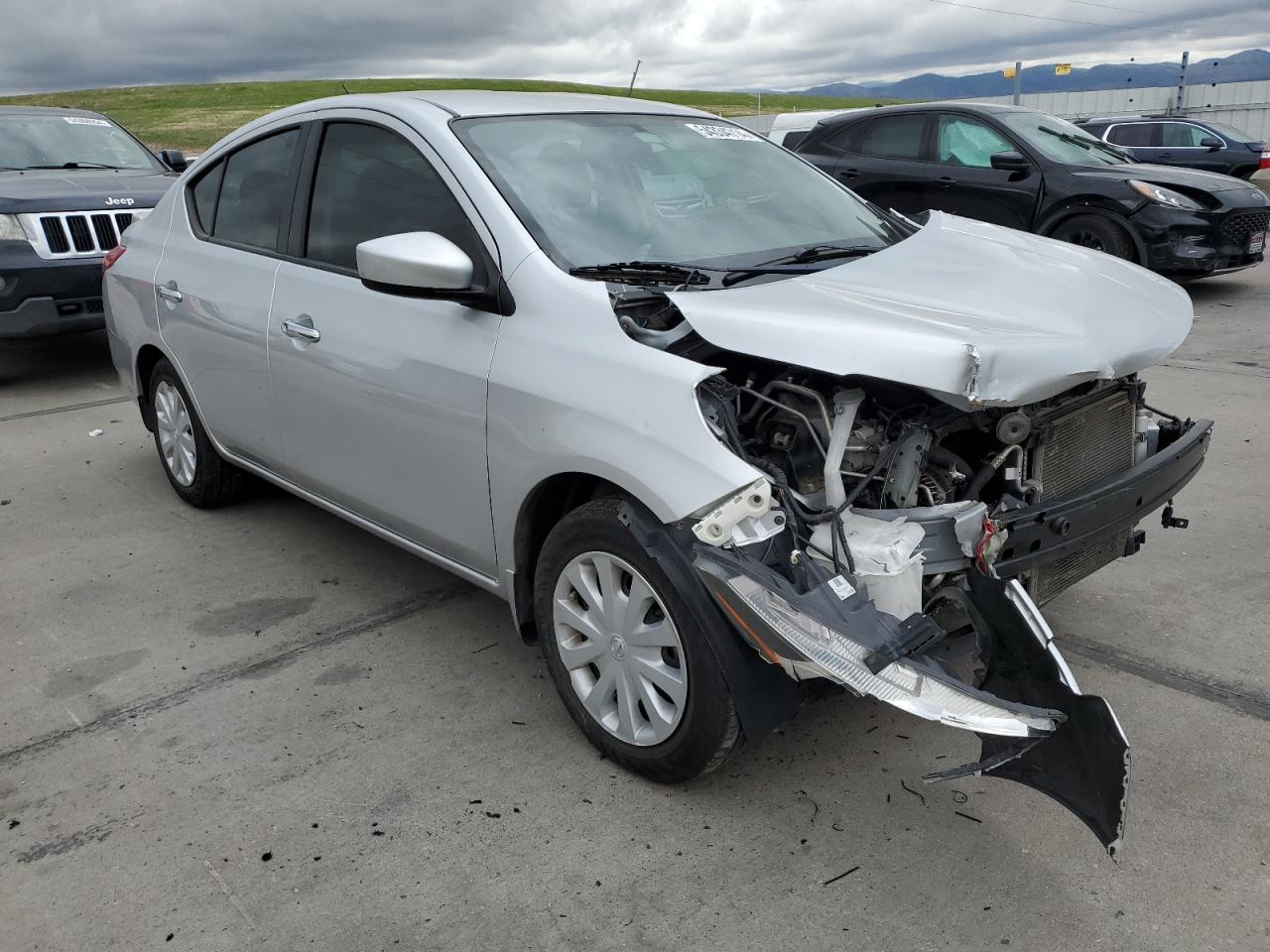 2017 Nissan Versa S vin: 3N1CN7AP2HK471948