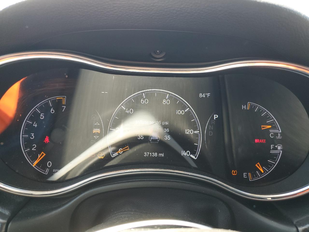 1C4RJFAG6JC352938 2018 Jeep Grand Cherokee Laredo