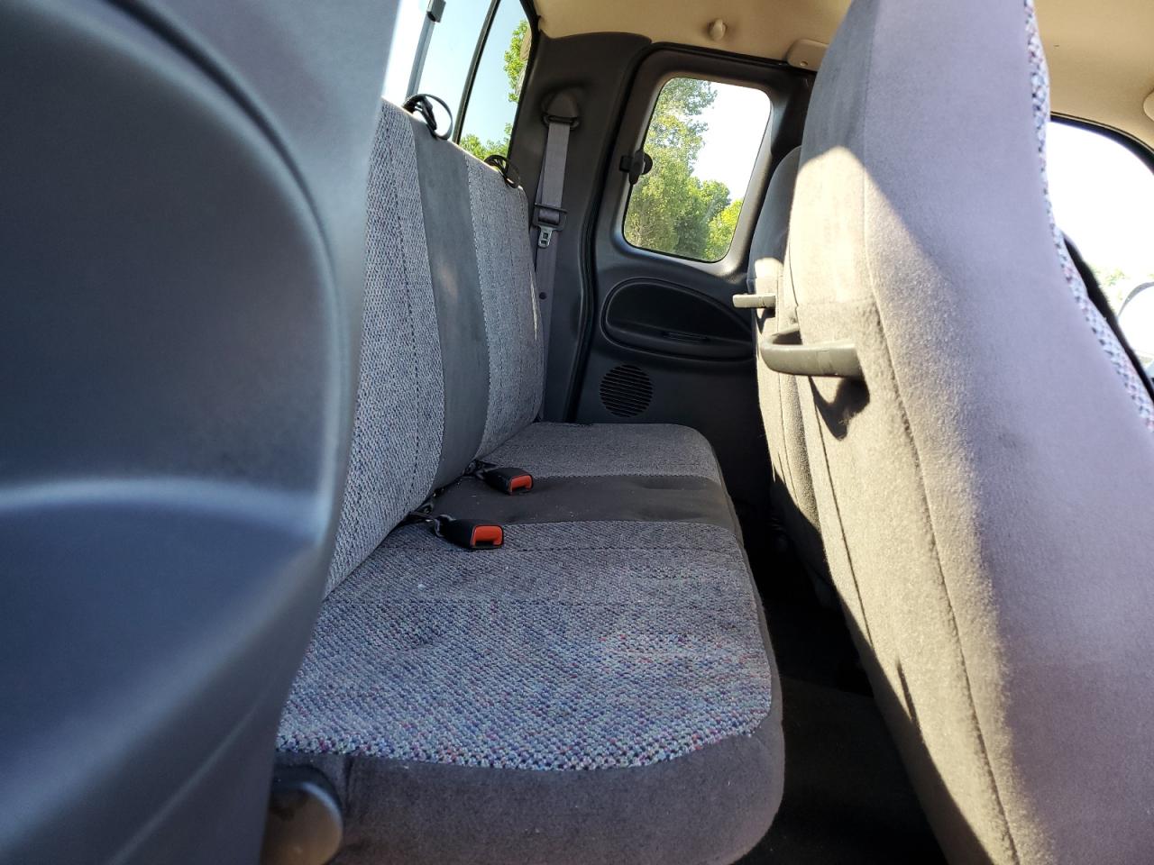 3B7KF23Z22M207308 2002 Dodge Ram 2500