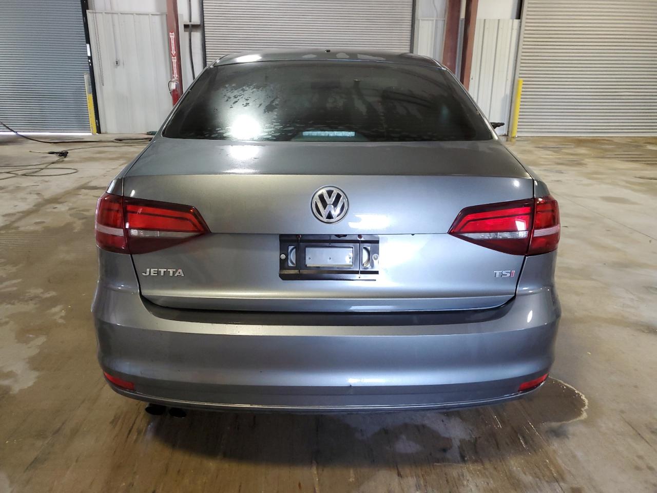 2018 Volkswagen Jetta S vin: 3VW2B7AJ0JM247744