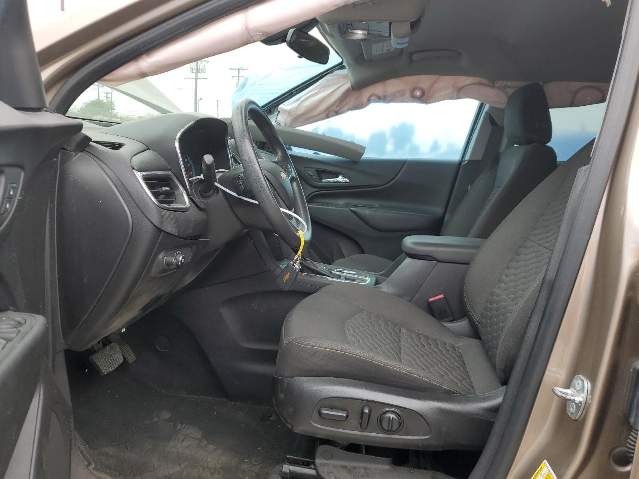 3GNAXJEV4JL103752 2018 Chevrolet Equinox Lt