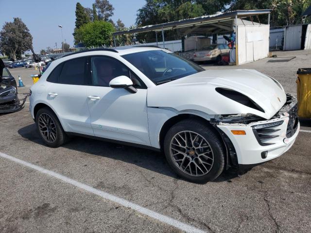 VIN WP1AA2A5XJLB21950 2018 Porsche Macan no.4