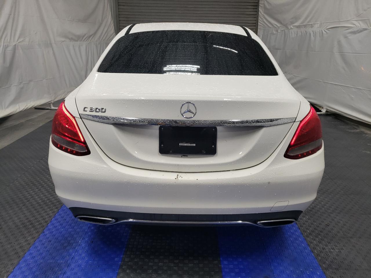 2016 Mercedes-Benz C 300 vin: 55SWF4JBXGU151468