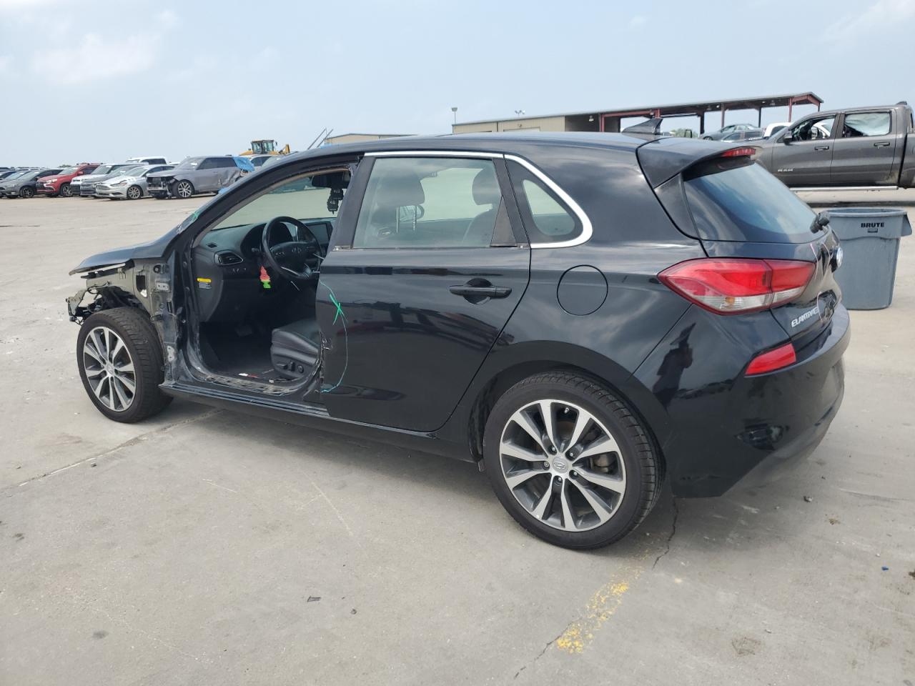 KMHH35LE5KU102481 2019 Hyundai Elantra Gt