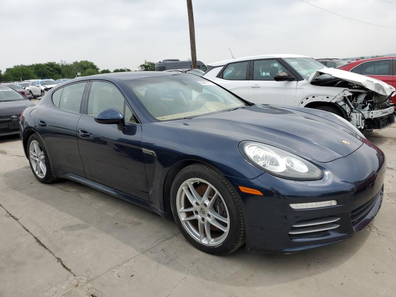 WP0AA2A70EL005200 2014 Porsche Panamera 2