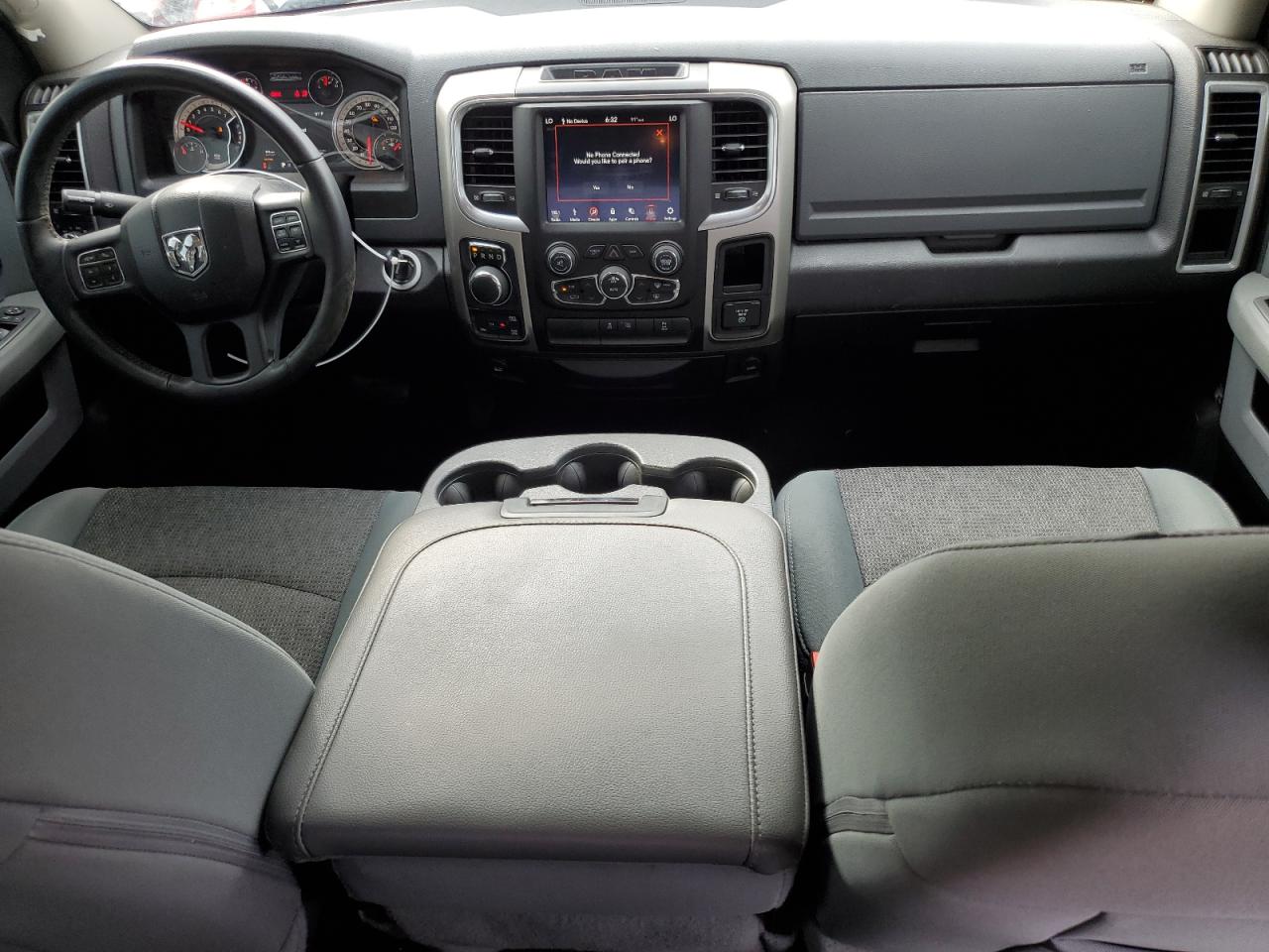 1C6RR7GG6KS617085 2019 Ram 1500 Classic Slt